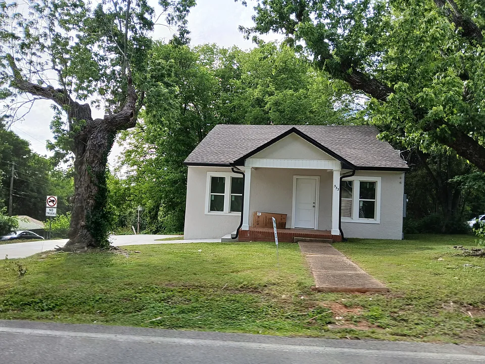 333 Highland Ave NW