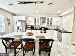 1146 S 6th St, Philadelphia, PA 19147