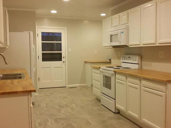 4th image of 2324 Kantebury Dr