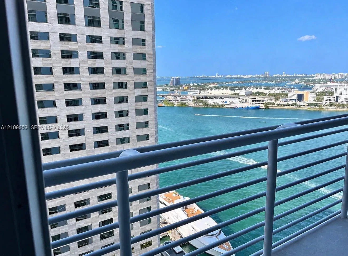 One Miami East Condo — Photo 1