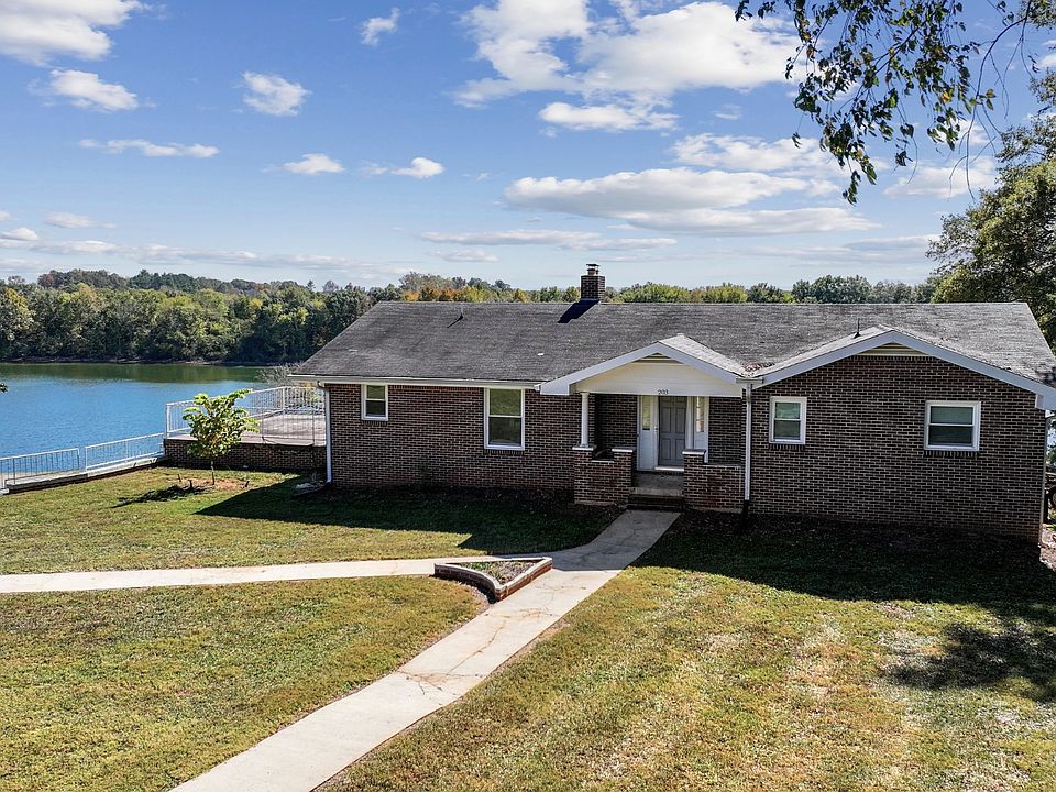 1st image of 203 Flower Lane Dr