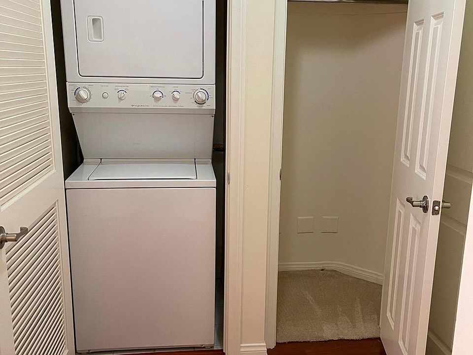 1st image of 830 N Alfred St #106
