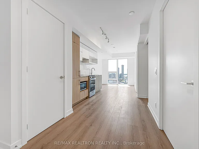 100 Queens Cay E #2508 — Photo 5