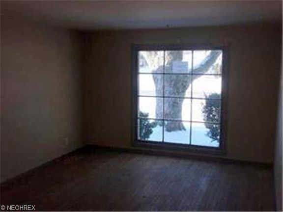 4th image of 4931 Southern Blvd