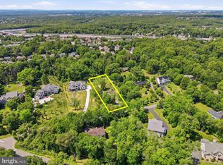 5516 Summit St, Centreville, VA 20120