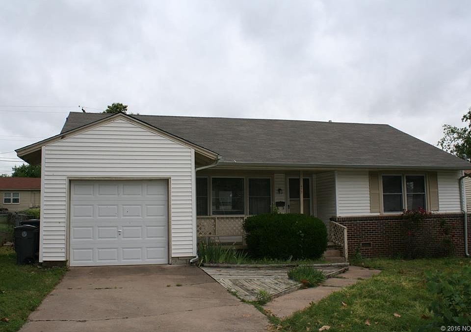 1st image of 473 S 76th Ave E