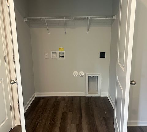 Washer-dryer hook-up in kitchen