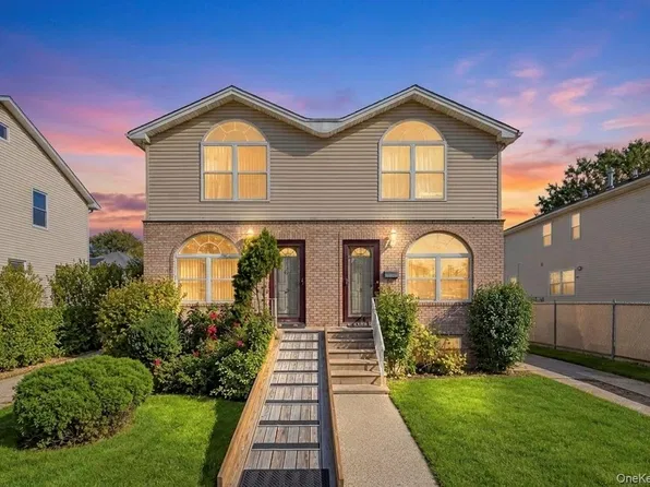 23 Amity Place, Staten Island, NY 10303
