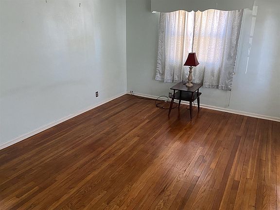 4th image of 4115 Bonfield Pl