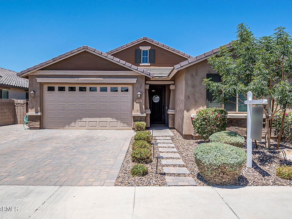 1st image of 20480 E Carriage Way