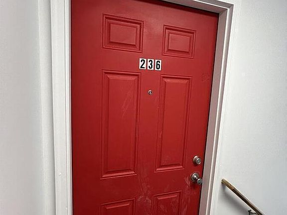 3rd image of 723 Green Rd APT 236