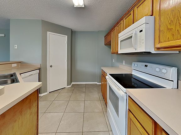 4th image of 9941 George Bush Dr