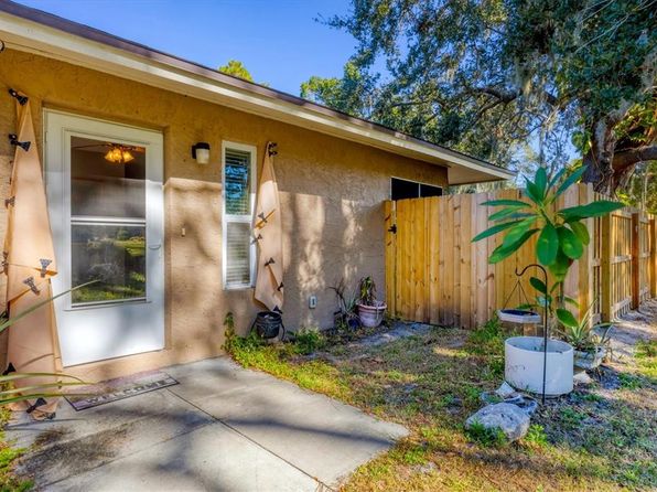 2703 Forest Knoll Dr #B