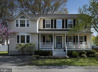 5189 Lake Ave, Shady Side, MD 20764