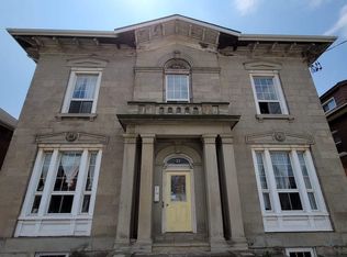 55-2 Barton St W #55, Hamilton, ON L8L 1A1
