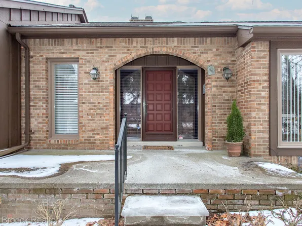 30535 Oakview Way, Franklin, MI 48025