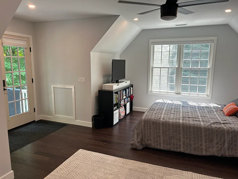 325 Church St — Photo 7