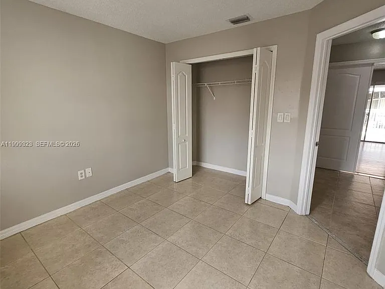 2527 W 76th St #208 — Photo 16