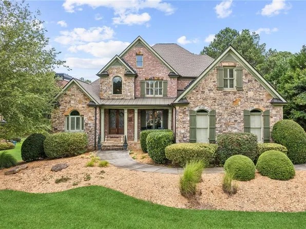 3215 Kylee Dawn Cir, Lawrenceville, GA 30045
