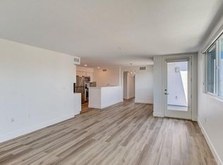 5210 W Olympic Blvd APT 202, Los Angeles, CA 90036