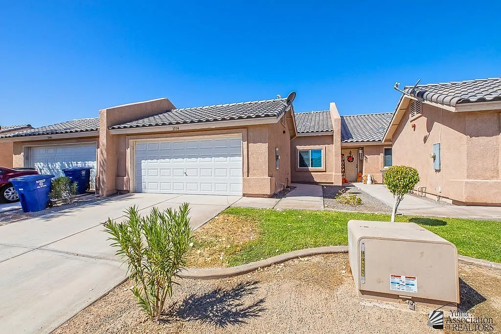 3 bed, 2.0 bath, 1200 sqft, $1,450 — Photo 1
