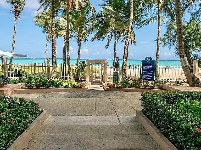 4745 Avenue Isla Verde — Photo 26