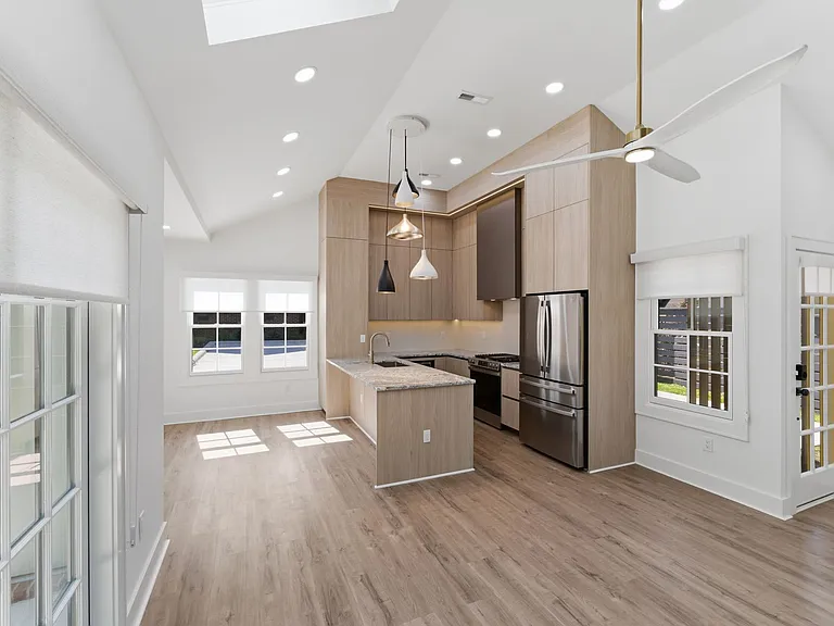 1840 Merriman Ave — Photo 36