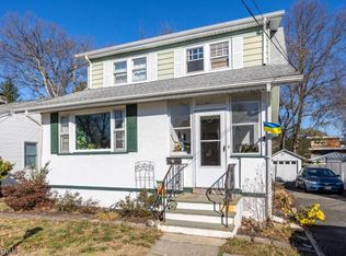 10 Edgewood Rd, Denville, NJ 07834
