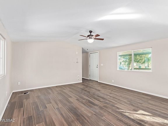 3rd image of 12737 N Morgan Dr