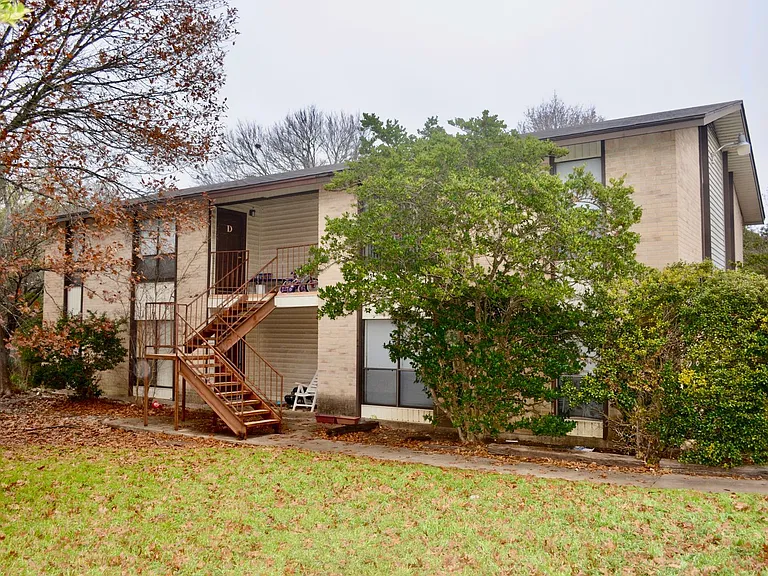 245 Craddock Ave #D — Photo 10