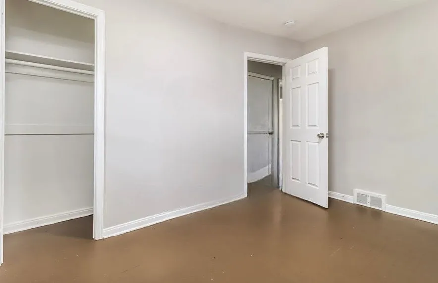 3 bed, 1050 sqft, $1,097 — Photo 4