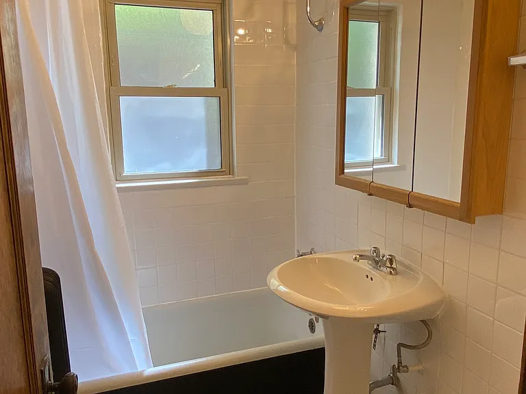 520 W Belden Ave — Photo 19
