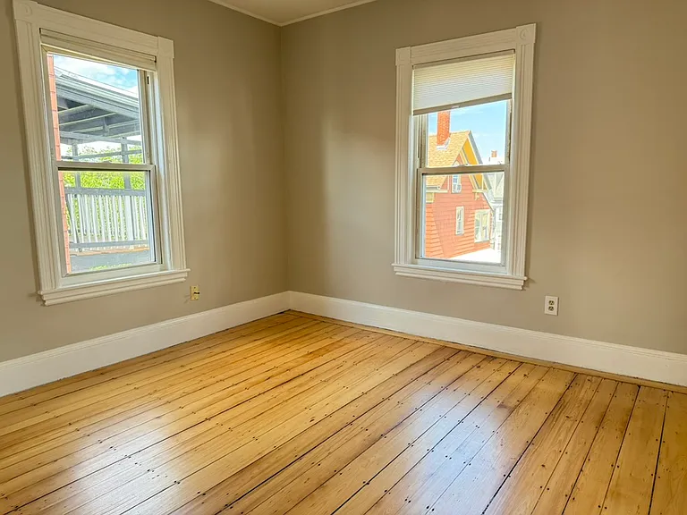 38 Russell St #3 — Photo 11