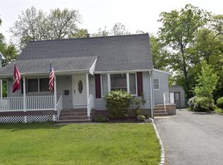 75 Riverview Ter, Riverdale, NJ 07457