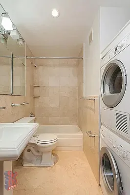 Rented by REAL New York | media 24