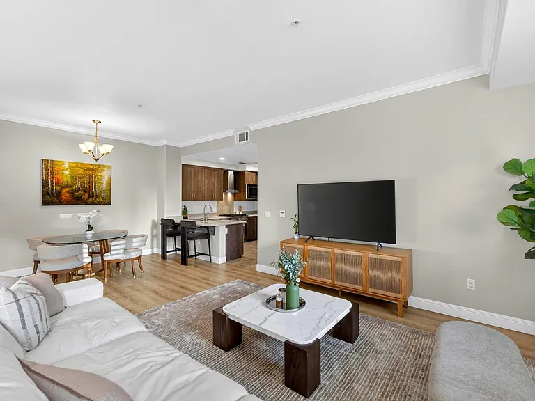 538 S Mathilda Ave #301 — Photo 21