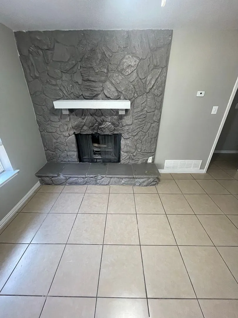 412 B Hollandale Circle — Photo 2