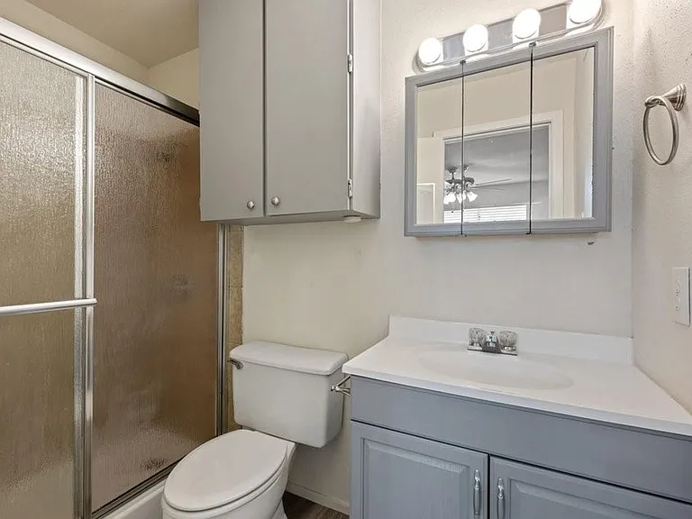 710 E Dean Keeton St #201 — Photo 4