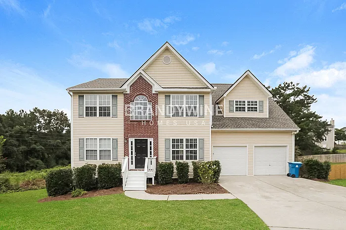 4 bed, 2.5 bath, 2934 sqft, $2,470 — Photo 2