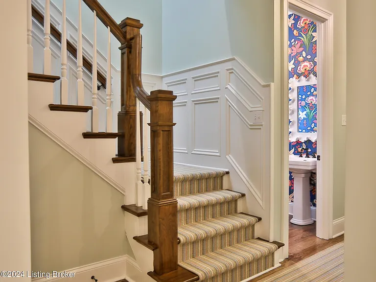 9300 Blazing Star Ln-34