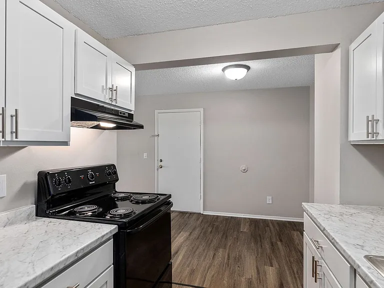 Briarcliffe Apartments & Townhomes — Photo 19