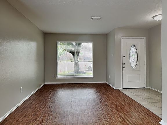 2nd image of 8402 Storm Creek Ct