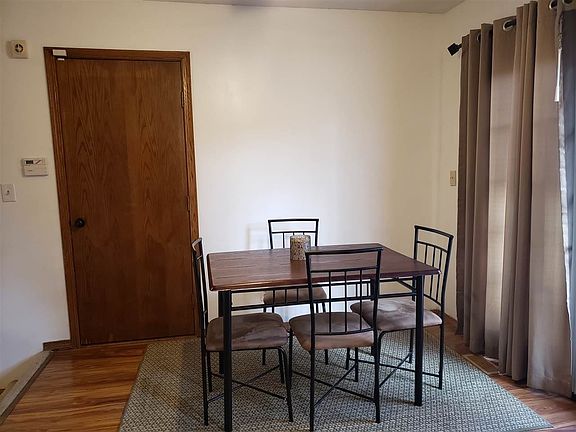 Kitchen/Dining Combo