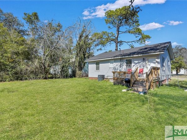 2211 Hawthorne St, Savannah, GA 31404
