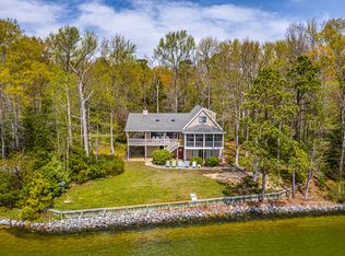 160 Bar Point Rd, Lancaster, VA 22503