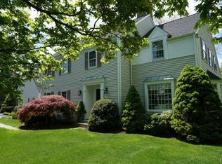 43 Keelers Ridge Rd, Wilton, CT 06897