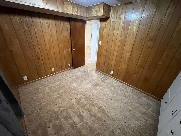 221-223 E Sunset Dr. — Photo 26