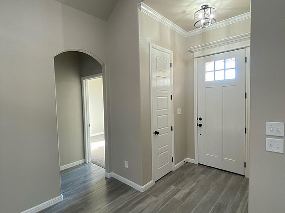 4th image of 3329 Windcrest Dr
