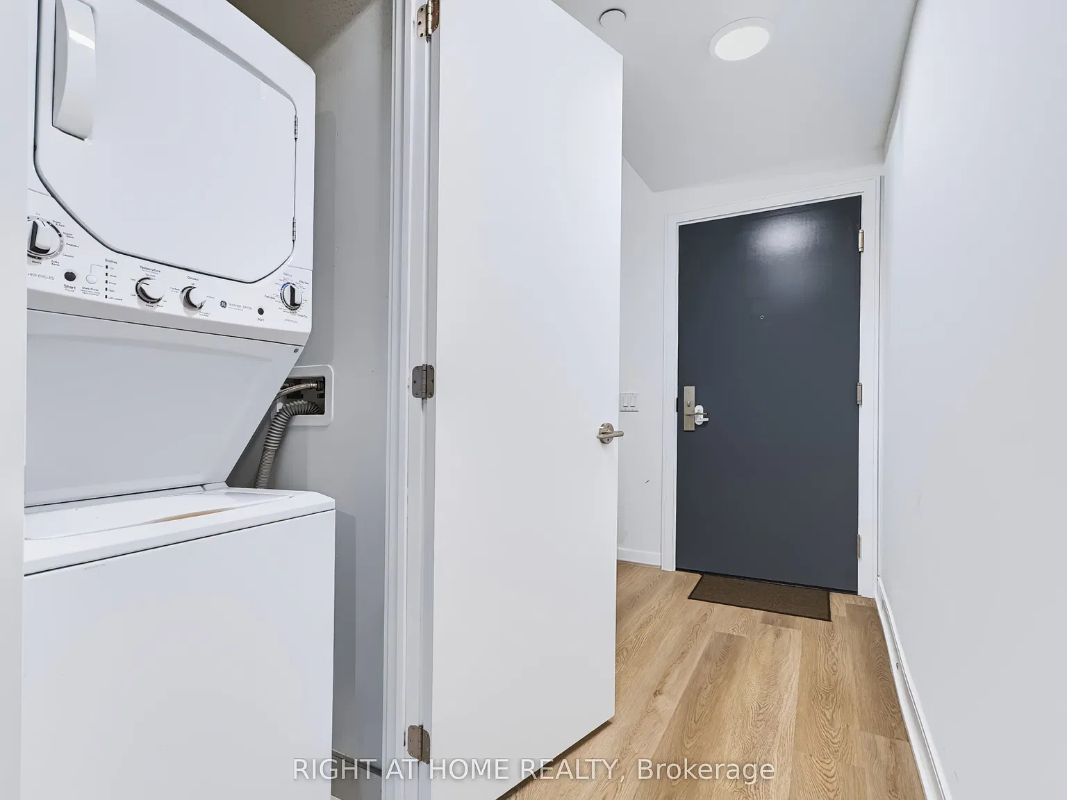 3 bed, $2,600 — Photo 4