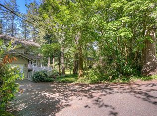 24419 SE Mirrormont Blvd, Issaquah, WA 98027